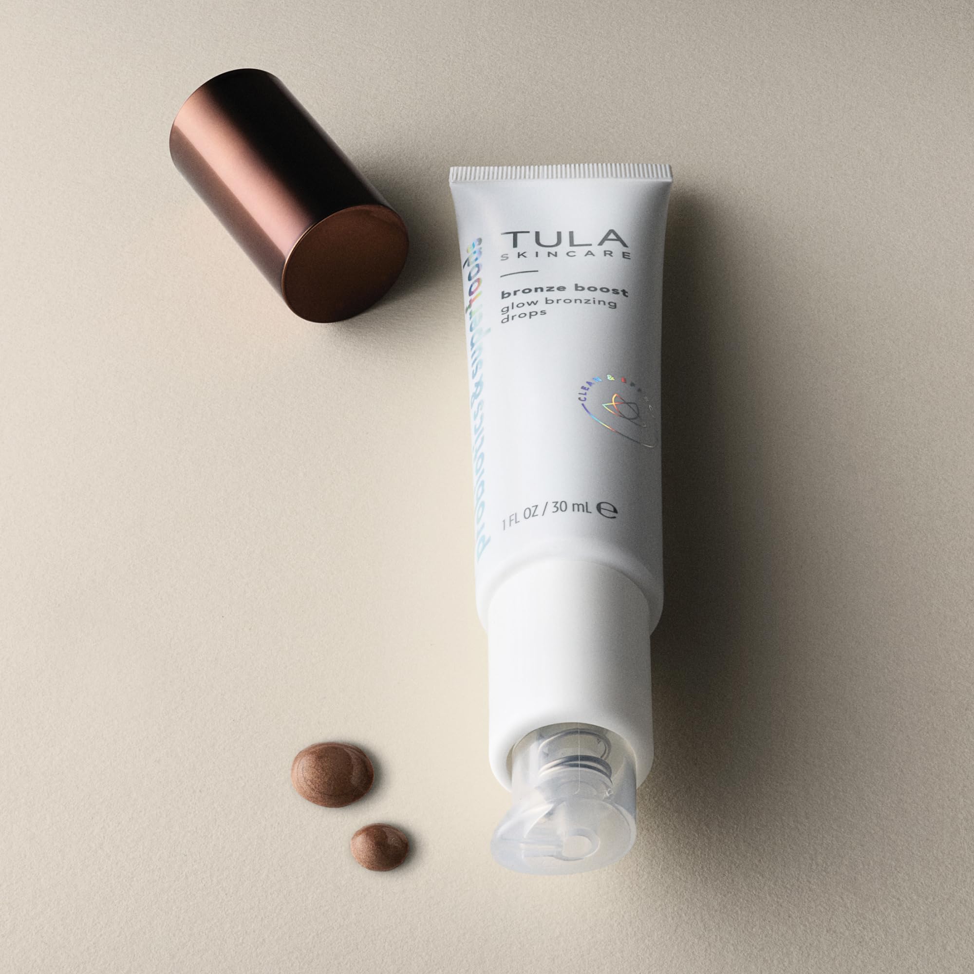 Fini hâlé naturel avec TULA Bronze Boost Glow dès la première application.