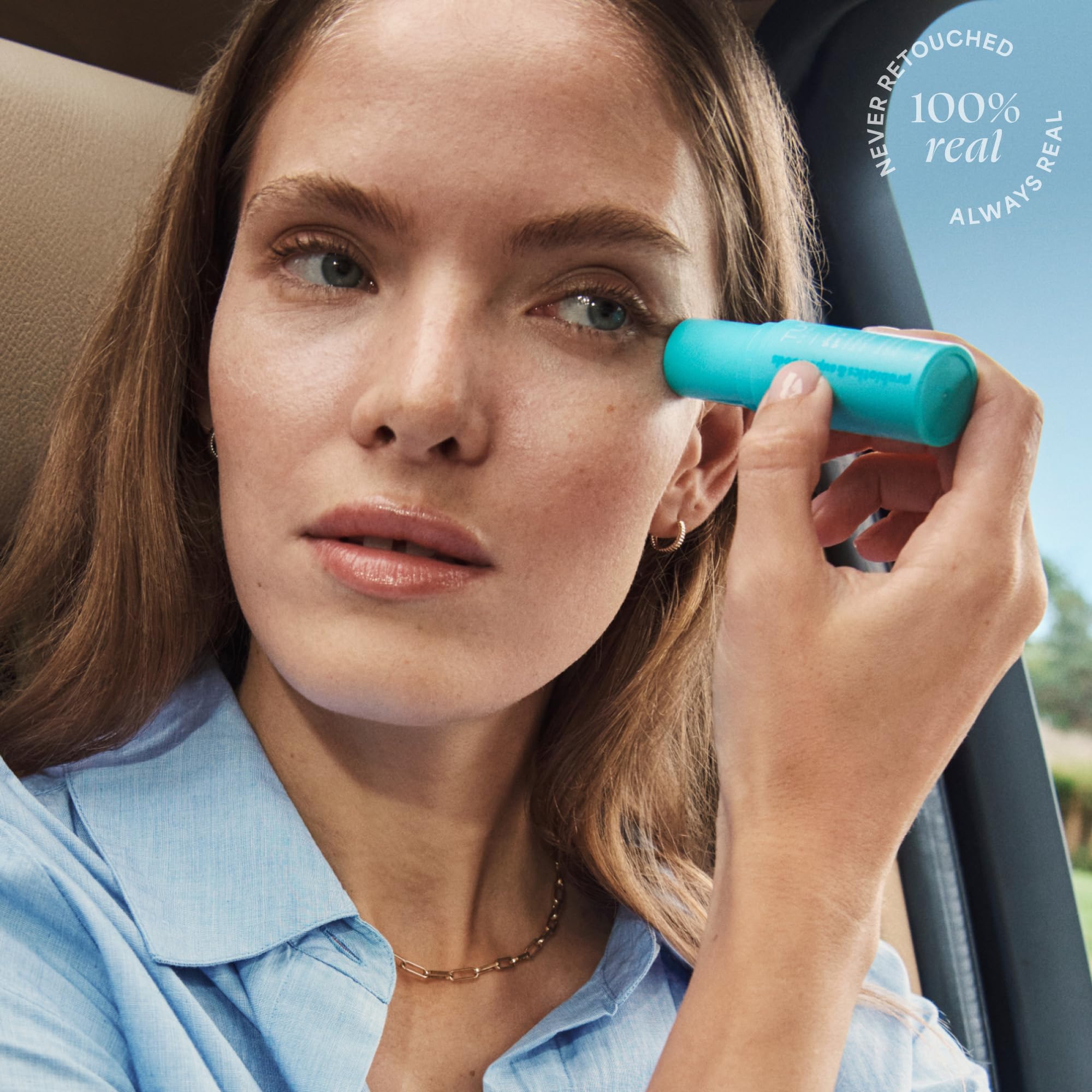 TULA Glow & Get It Eye Balm – texture douce et apaisante pour le regard.