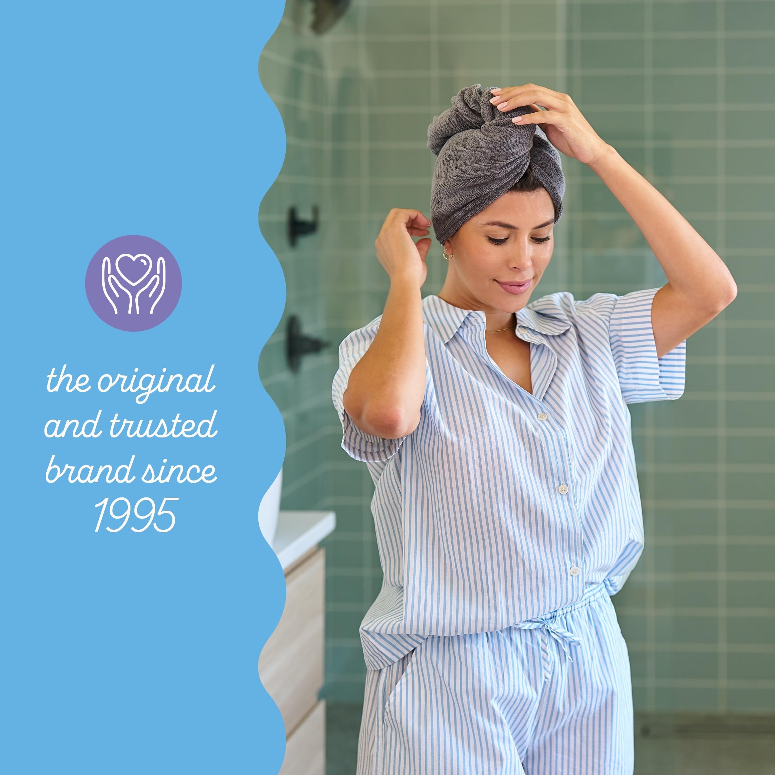 Turbie Twist gamme gris et rose offrant style et praticité.