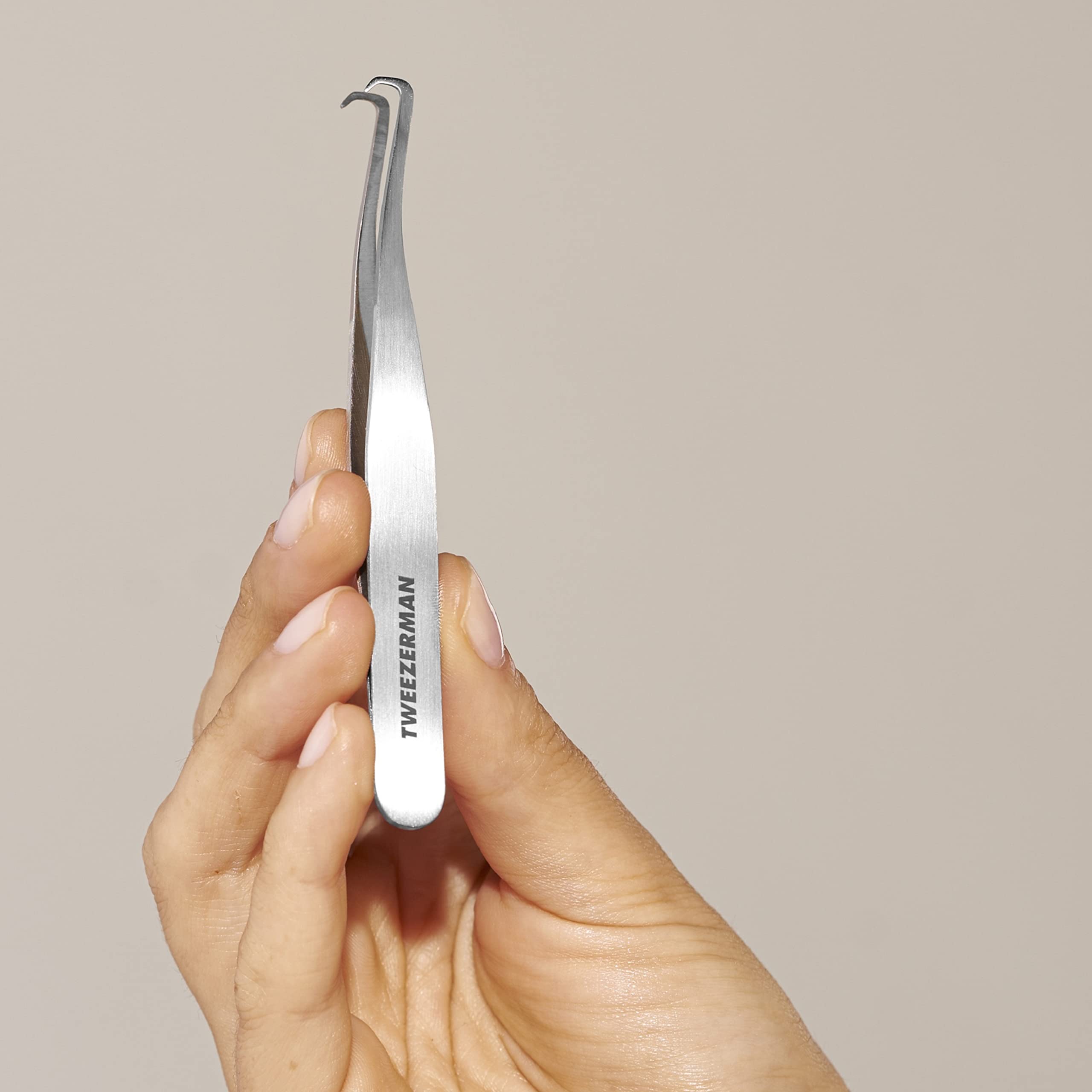 Tweezerman acier inox hygienique: matériel durable et facile a stériliser.