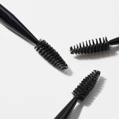 Tweezerman brosse spirale application mascara : repousse et répartit le produit sans paquets