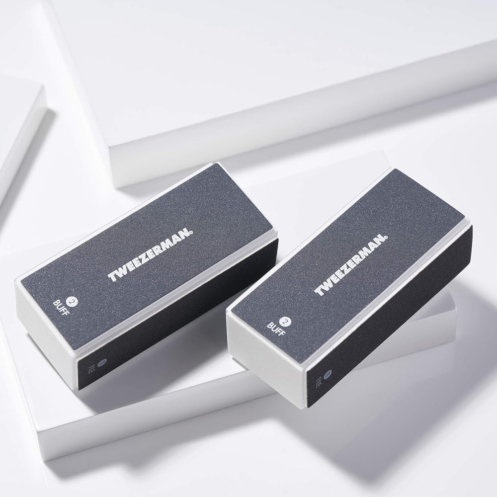 Tweezerman buffer d'ongles blanc brillant, brillance finale nette.