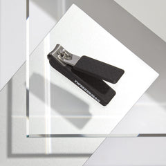 Tweezerman clip-ongles precision-noir-poignee-texturee: prise en main stable et antidérapante.