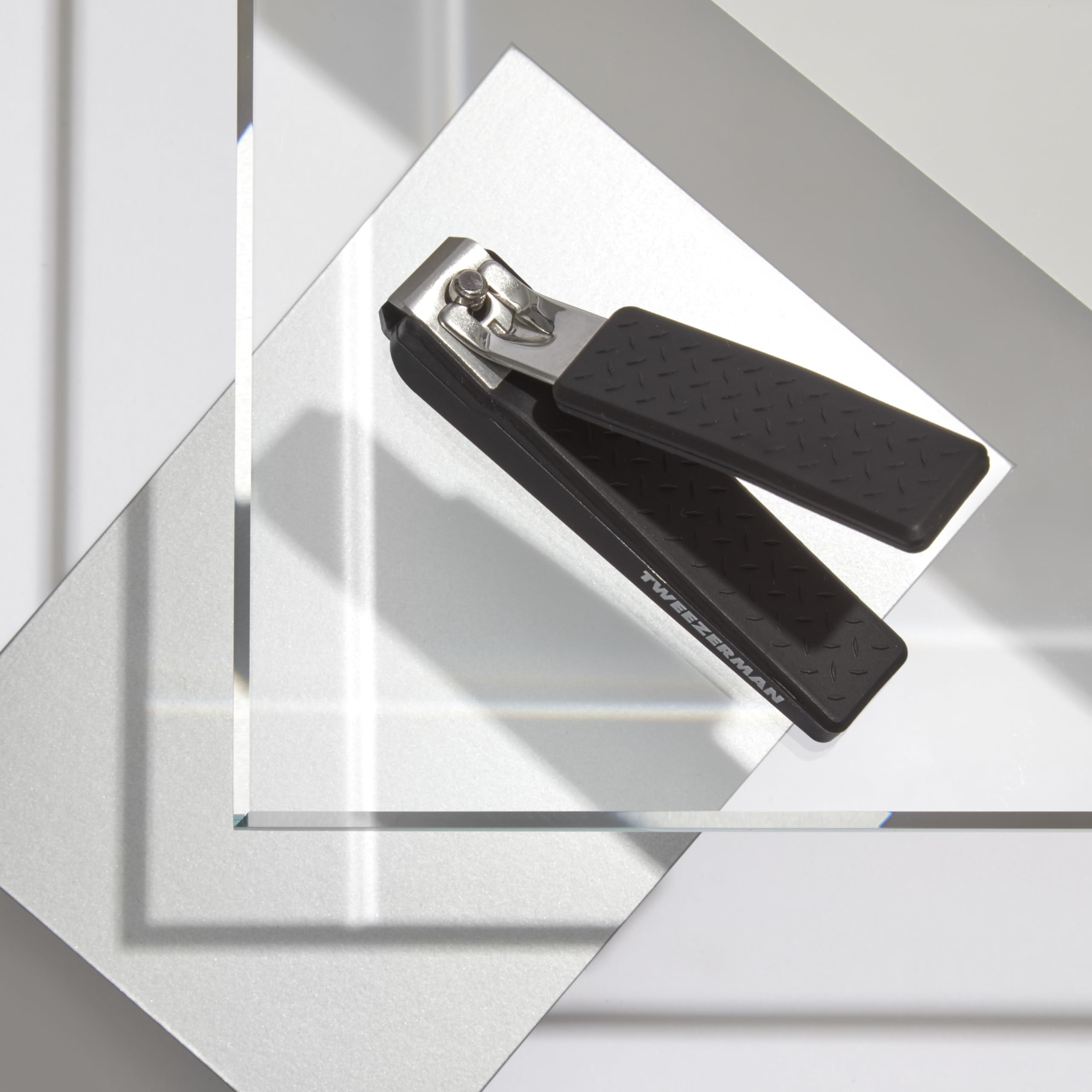 Acier inoxydable Tweezerman, durable et facile à nettoyer, idéal au quotidien noir