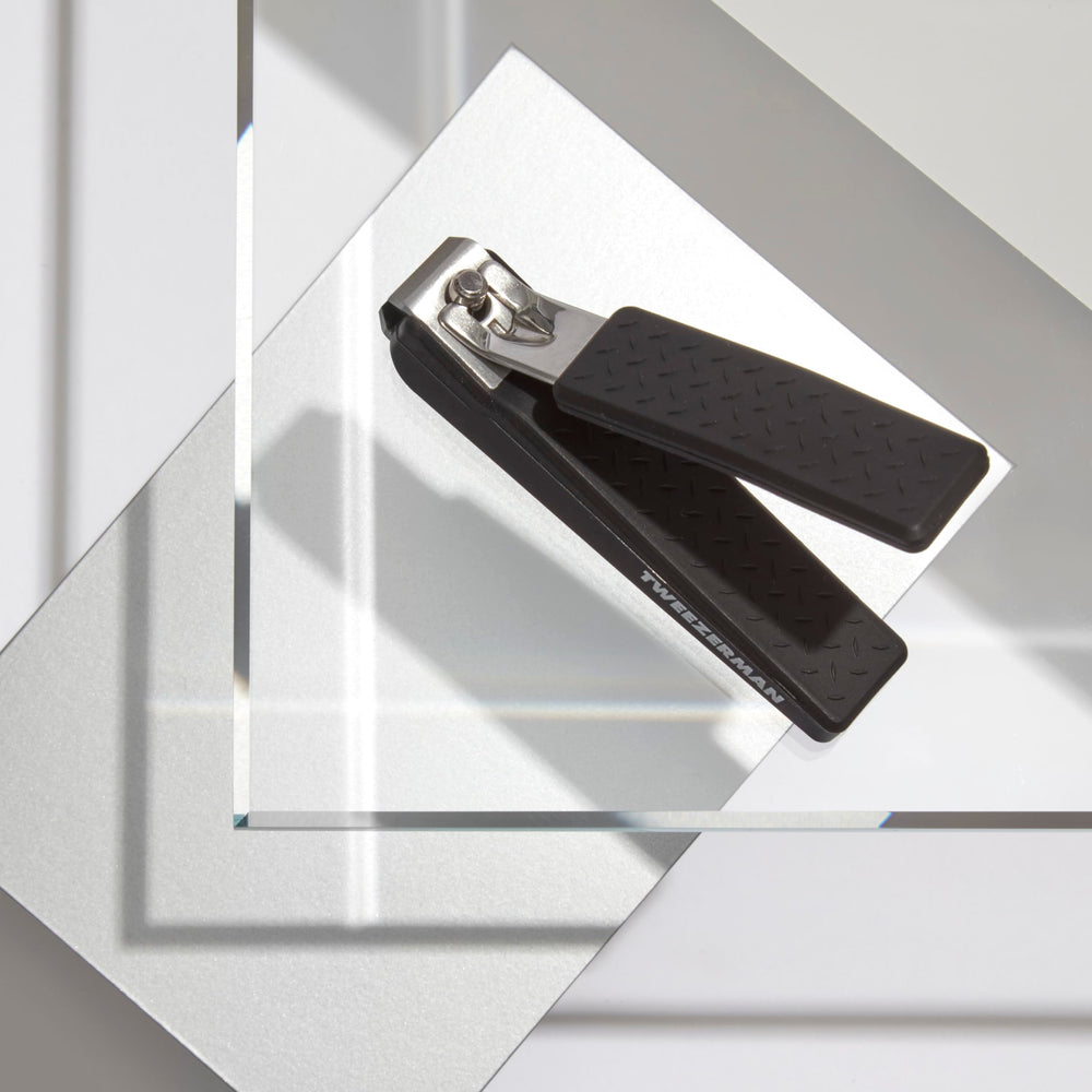 Acier inoxydable Tweezerman, durable et facile à nettoyer, idéal au quotidien noir