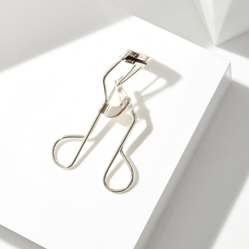 Tweezerman Curl 38 idéal pour débutants comme pour experts sans perte de contrôle.