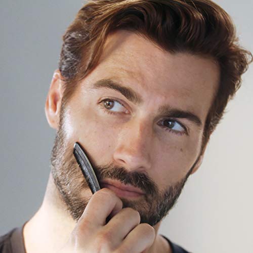 Tweezerman G.E.A.R. Peigne moustache – démêlage facile avant la coupe.