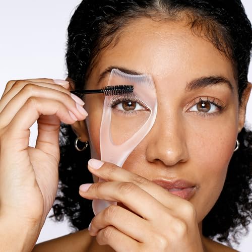 Tweezerman Lash Guard & Comb: corps transparent pour une meilleure visibilité pendant l’application.