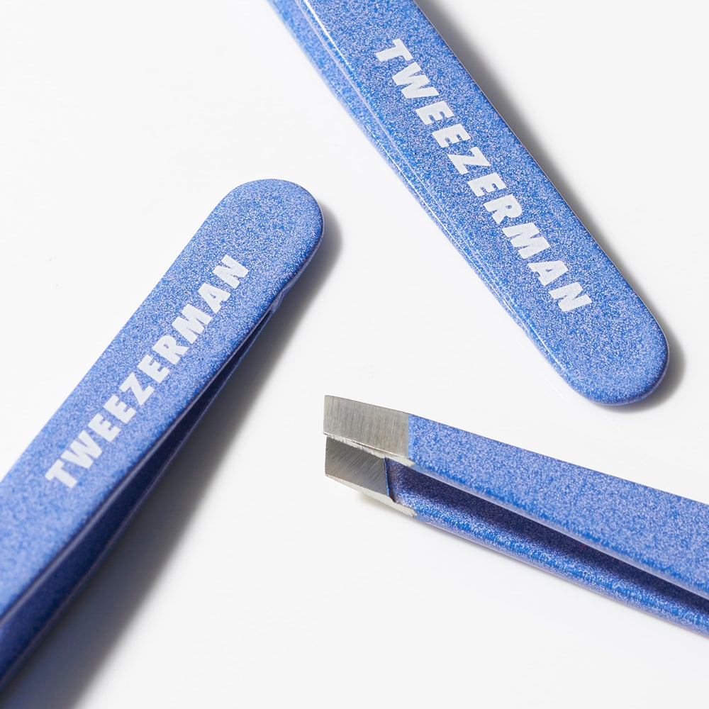 Tweezerman Mini Slant – nettoyage rapide après chaque utilisation avec lingette alcoolisee.