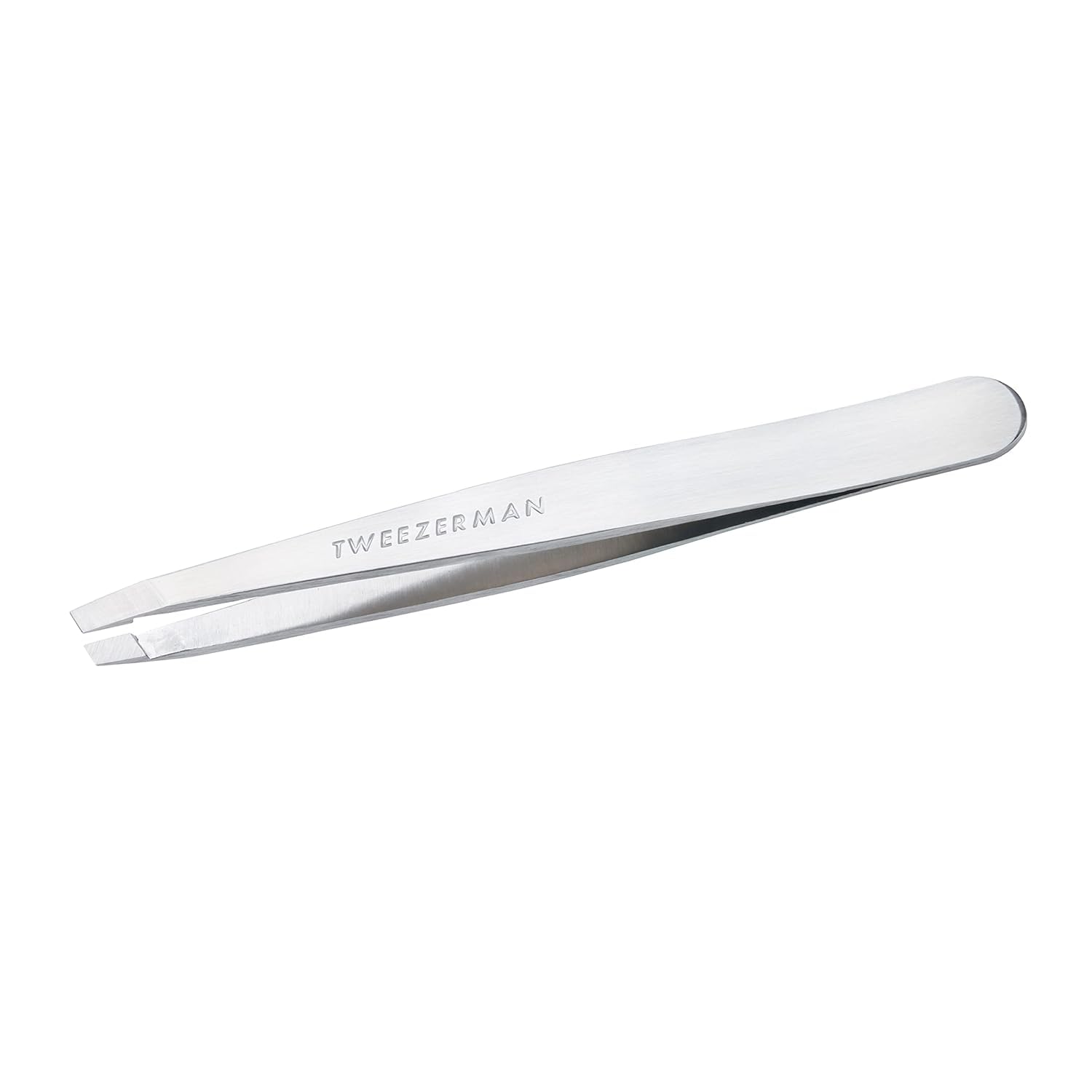 Pince a epiler Tweezerman, pointe inclinee 25°, precision poils fins.