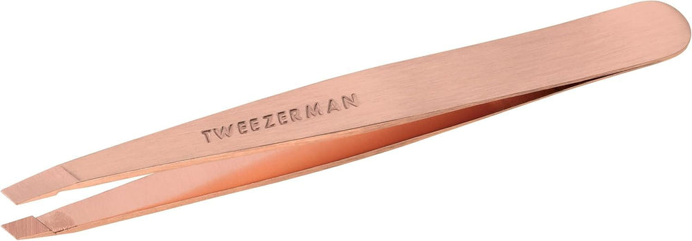 Pinces Tweezerman incline rose dore pour precision sourcils naturelle