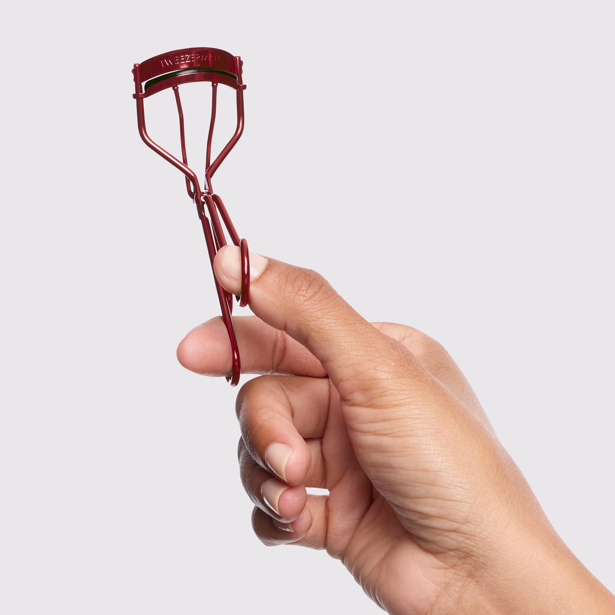 Étui Tweezerman Vintage Rose protège les outils et prolonge leur durée.