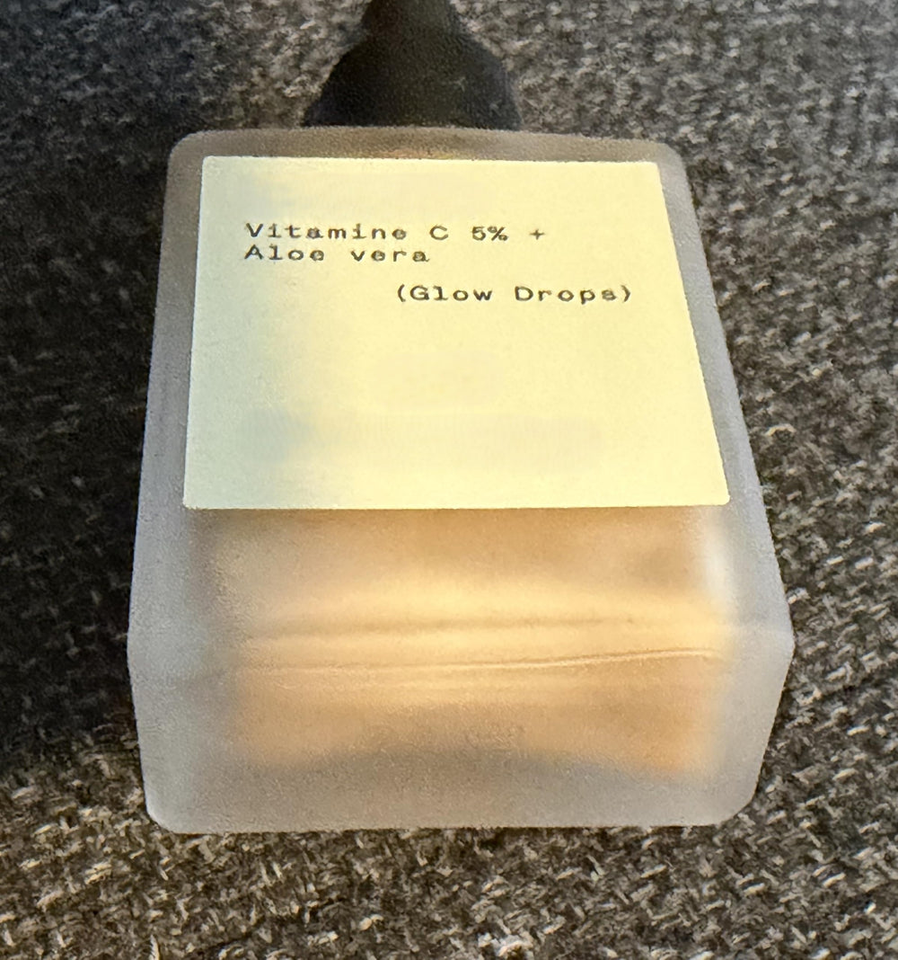 Typology Paris Gouttes Éclat — peau lumineuse après application.