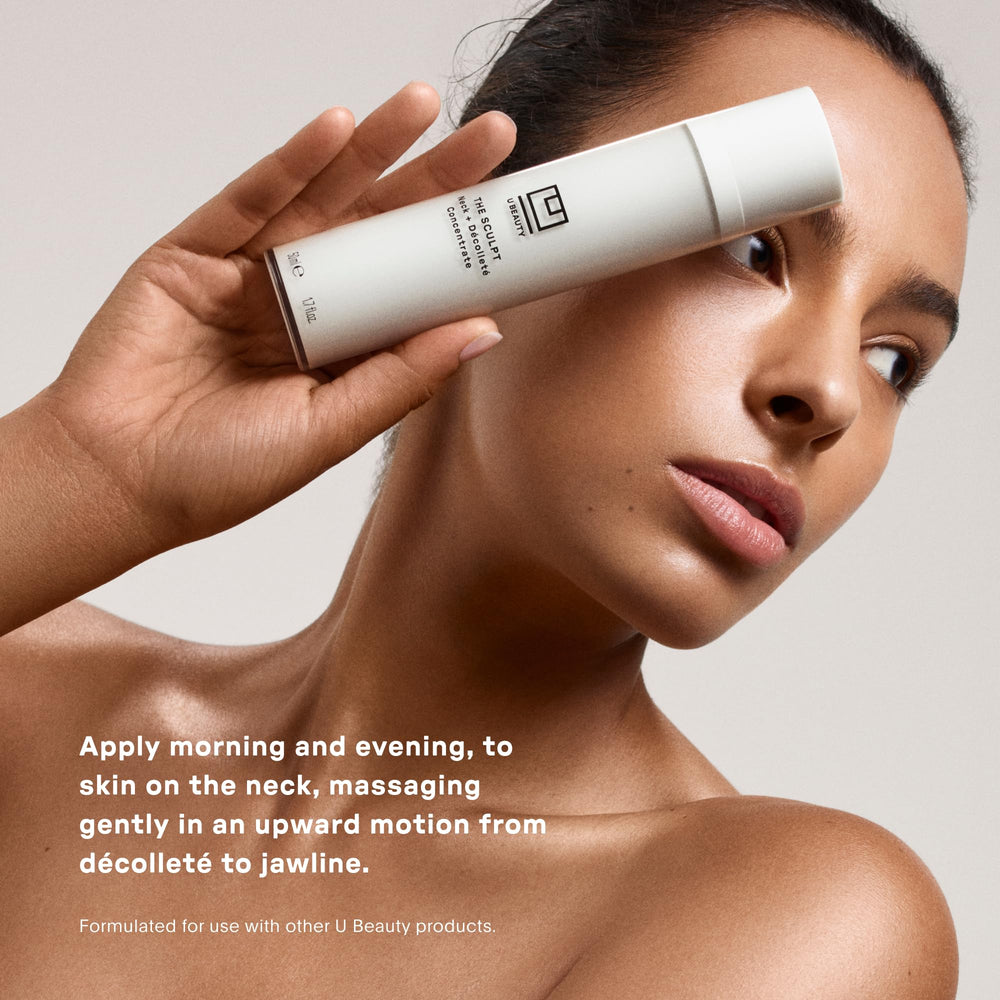 4D Hyaluronique et céramides dans SCULPT Neck décolleté pour hydratation profonde.