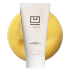 U Beauty The MANTLE : bouteille-pompe élégante pour un nettoyage rapide et doux.