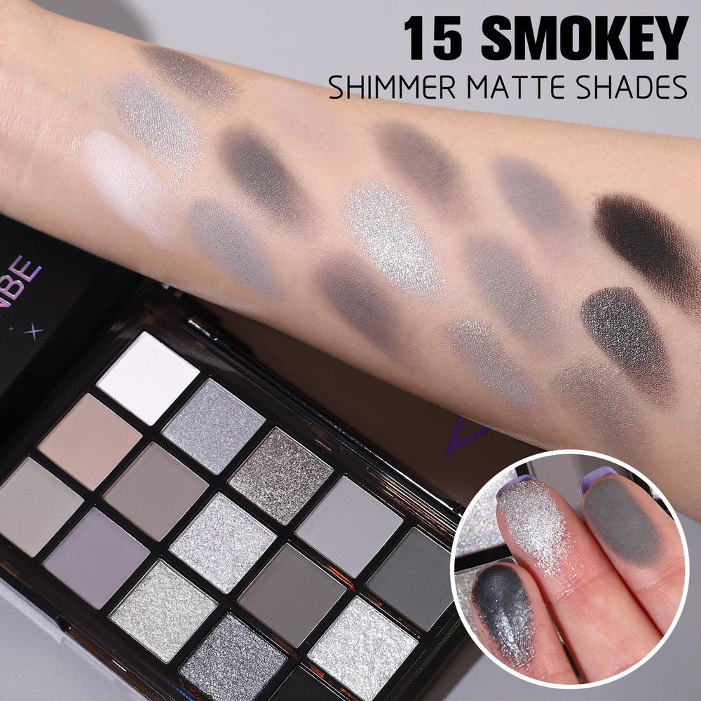 UCANBE Smokey Black: finitions argentées et métalliques pour des accents lumineux.