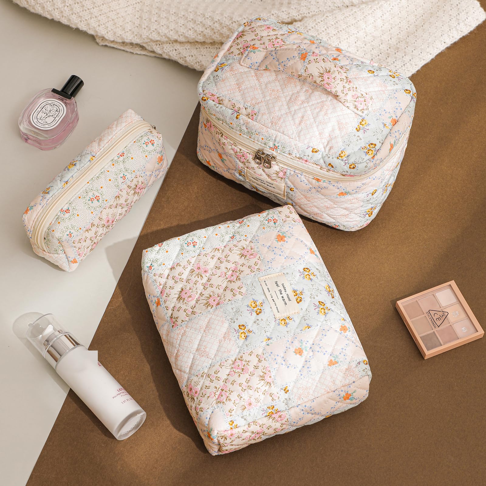Pochette cosmétiques compacte florale uekeboag, pratique pour un rangement malin.