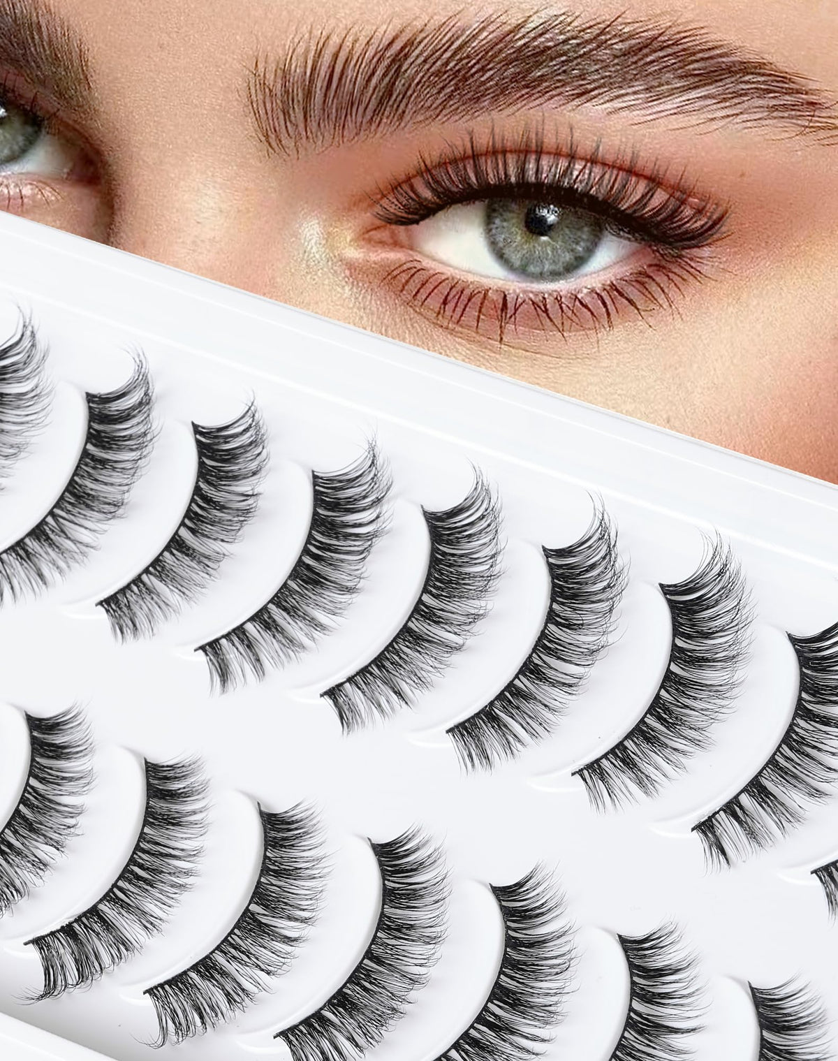 Cils Ukrizi naturels avec bande fine pour un regard discret et authentique.