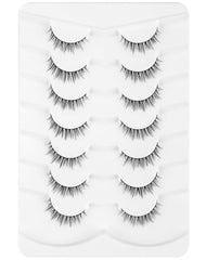 Cils Ukrizi effet plume ajoutant dimension et mouvement subtil.