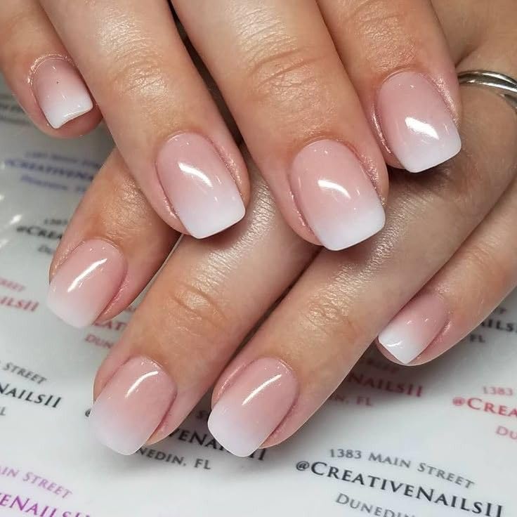 UNA GELLA ongles adhésifs ombre soft gel, fini brillant durable.