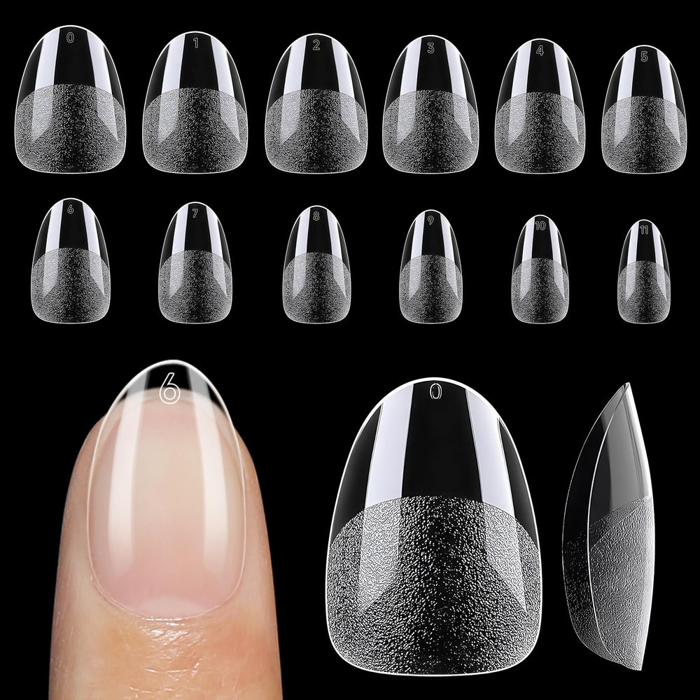 UNA GELLA pointes amande extra-short adaptées à l’adhérence optimale sur ongles naturels.