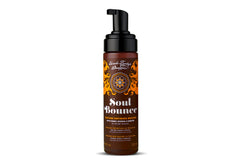 Soul Bounce Mousse d'Uncle Funky's Daughter offre une texture définie et une tenue durable.