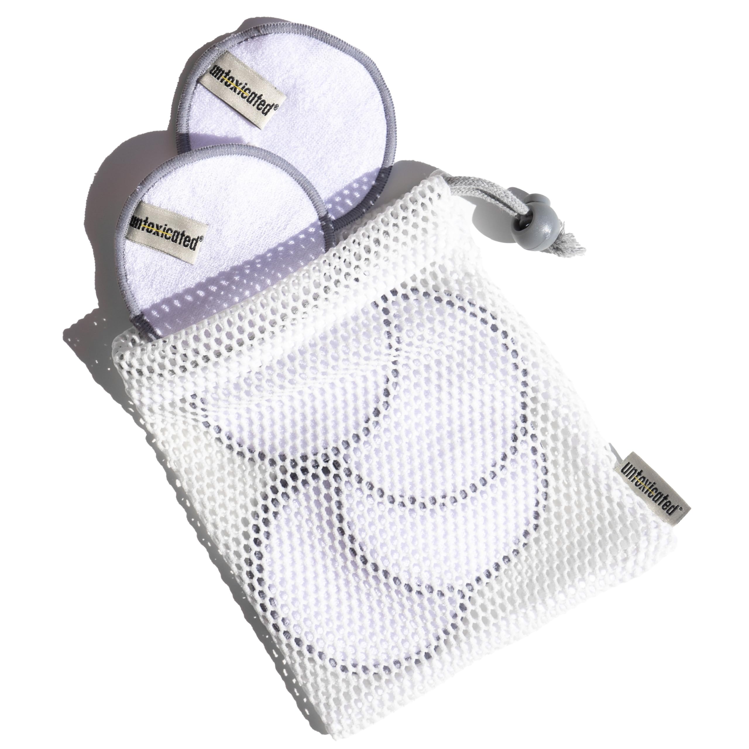 Untoxicated disques nettoyage bambou double couche, démaquillent en douceur tout en respectant la peau sensible.
