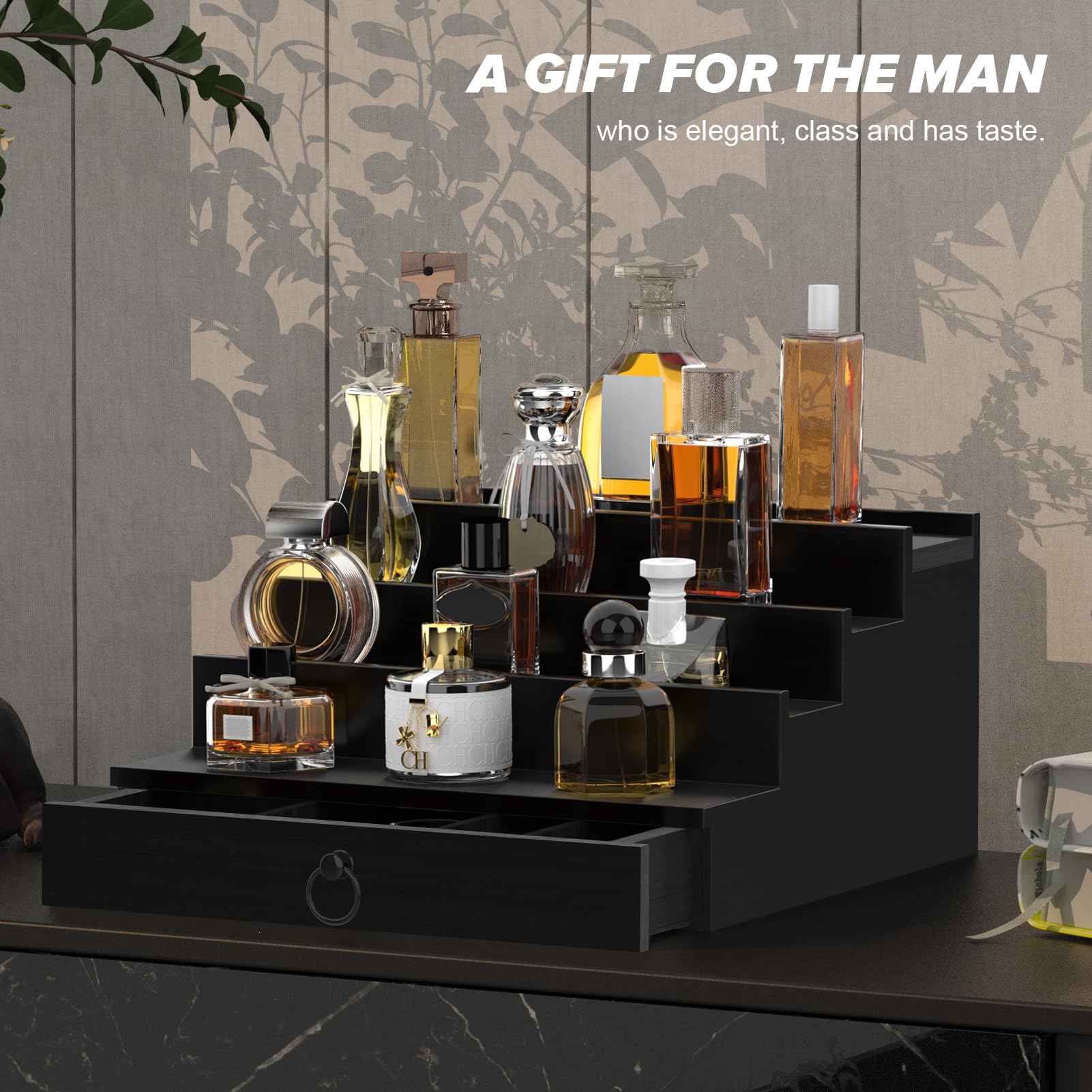 Upcessory design masculin monochrome, allure moderne et discrète.