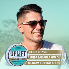 Texture brillante de la pomade Signature pour reflets nets et style précis