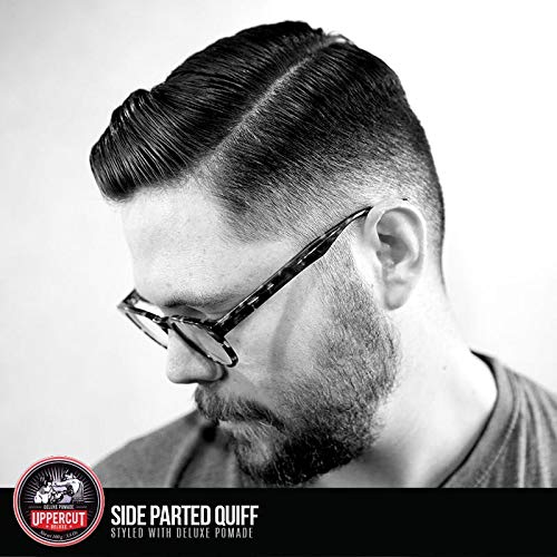 Uppercut Deluxe Pomade : adaptée à tous types de cheveux pour un style polyvalent.
