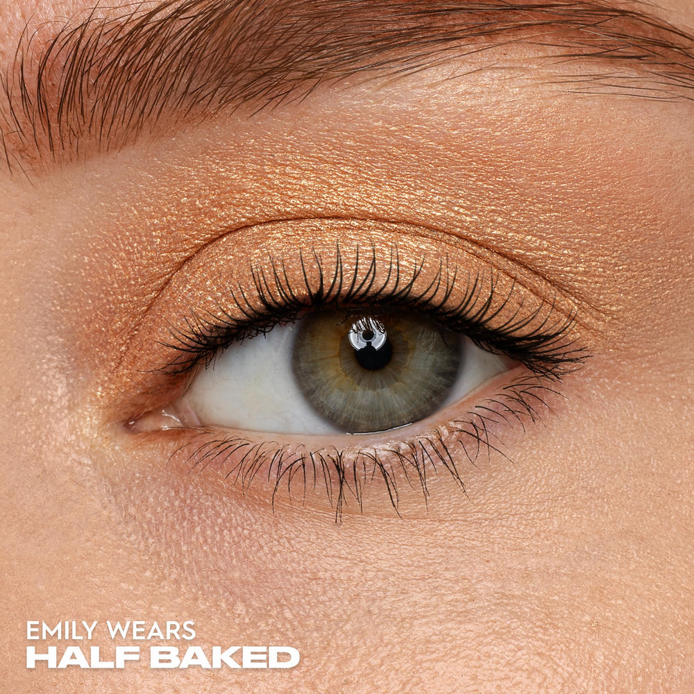Urban Decay 24/7 ombre satin doré pour un fini velouté