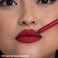 Hydratation nourrissante grâce à vitamine E, jojoba et coton dans Urban Decay Bad Blood.