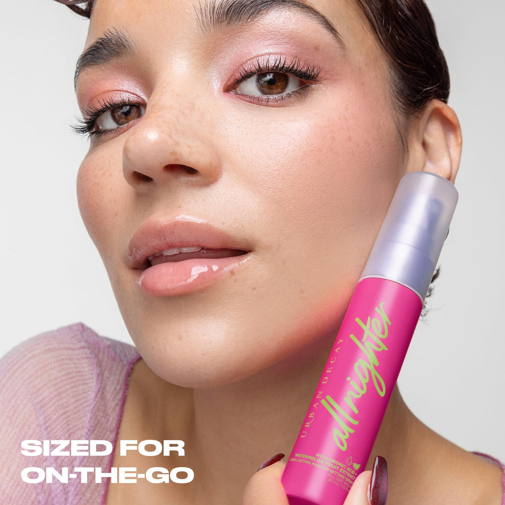 URBAN DECAY All Nighter : format voyage pratique pour les déplacements.