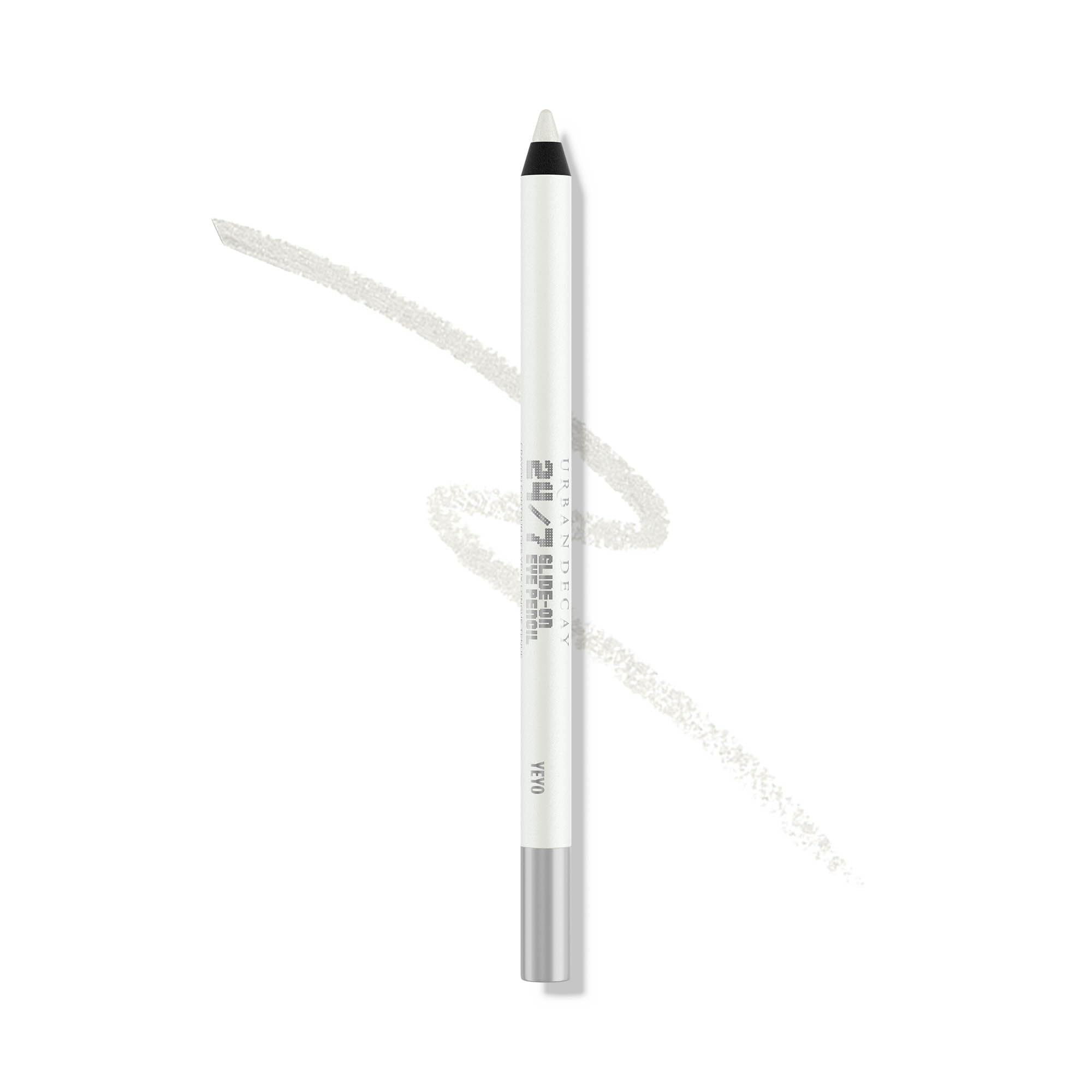 URBAN DECAY YeYo métal blanc sur paupières pour tenue longue durée.