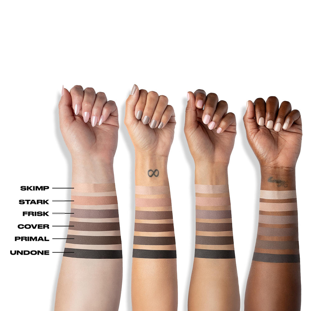 Teinte nude taupe pour une base yeux discrète.