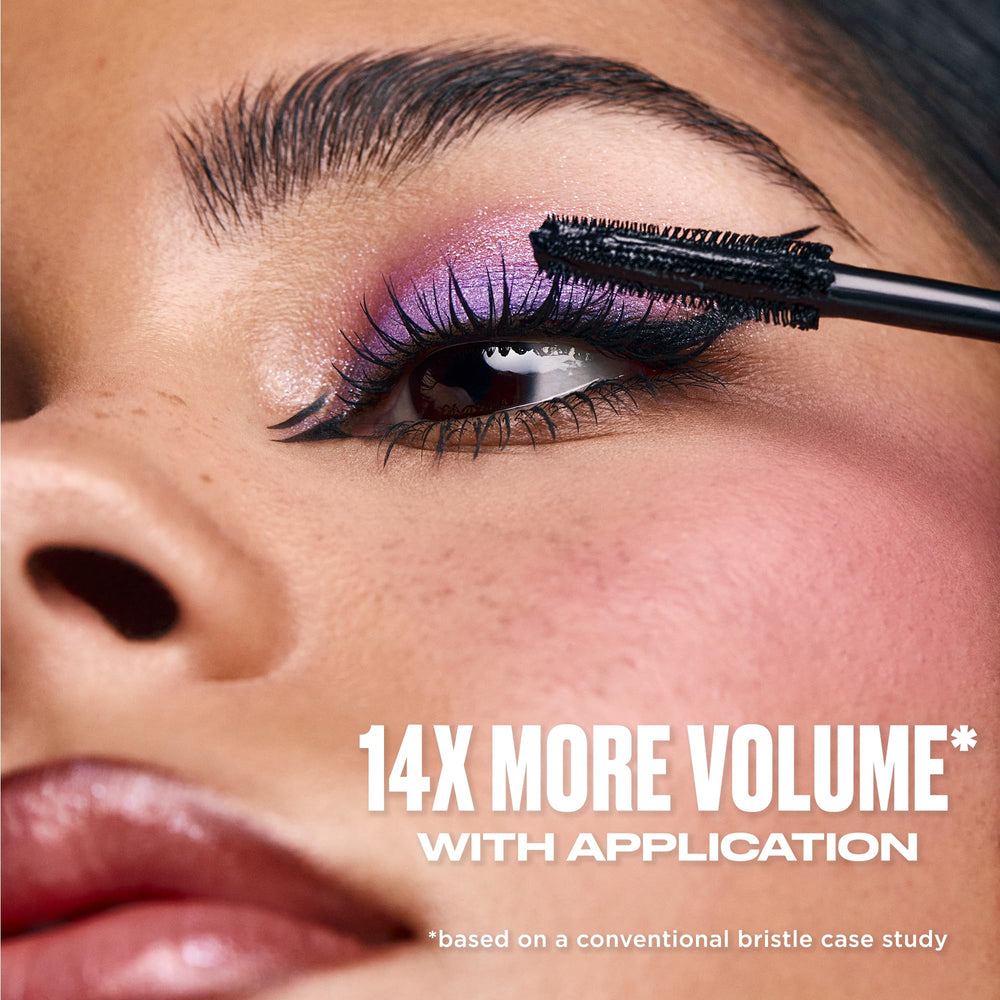 URBAN DECAY Tube Job Lash : résistance sport et transpiration sans bavure.