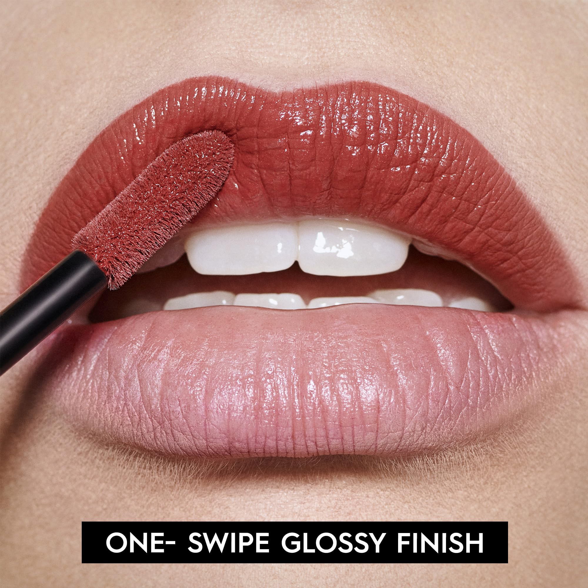 Rose-violet Vice Lip Bond pour un fini brillant et coloré.