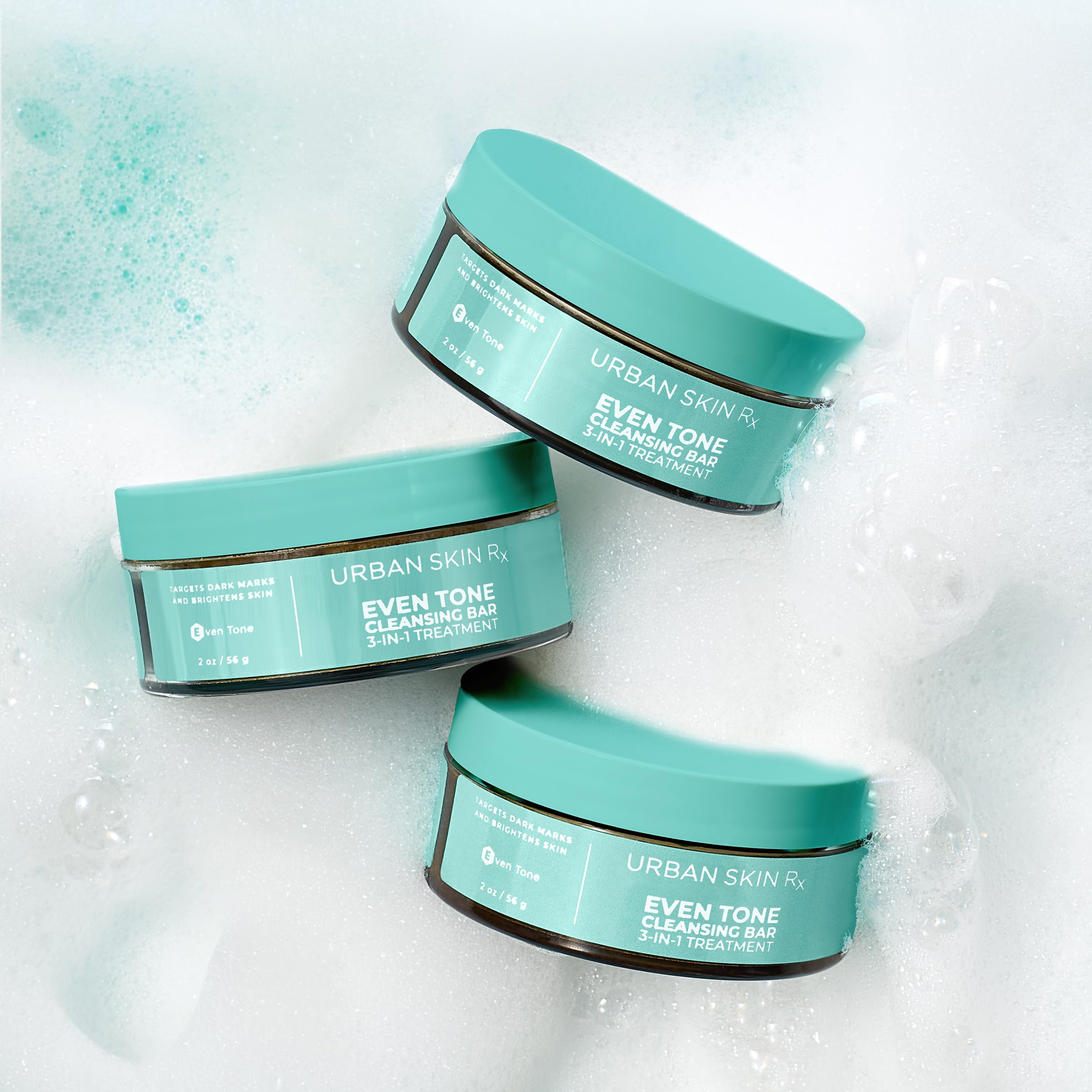 Technologie ClearTone Advanced et actifs Kojic, Azelaic, Niacinamide et Licorice pour tonalité homogène