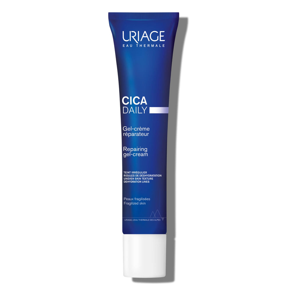 Uriage Cica-Daily, application visage, texture légère pour une hydratation rapide.