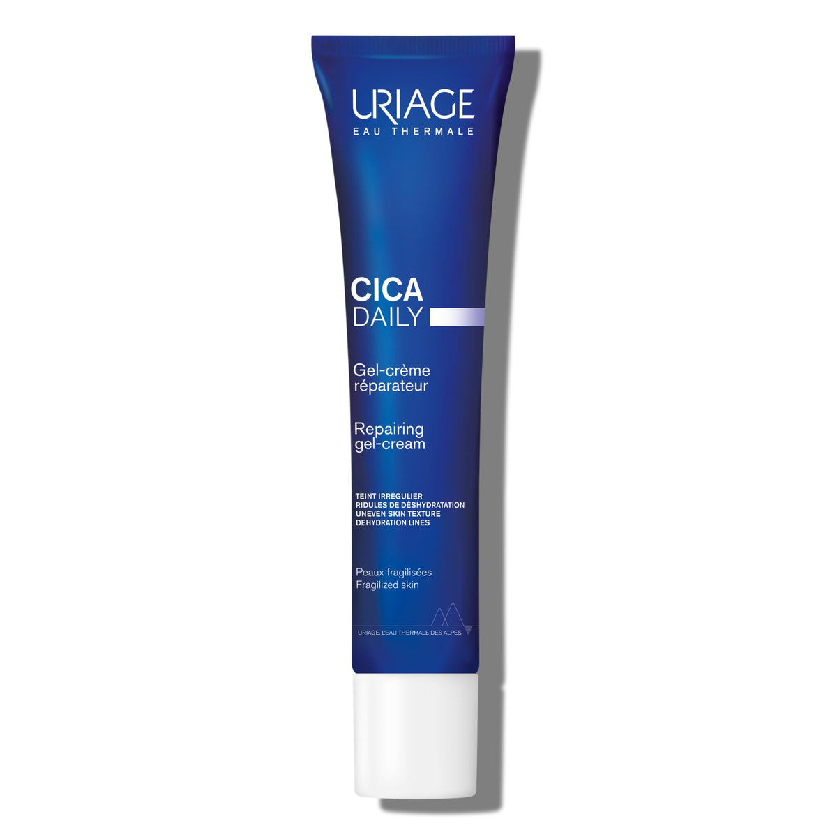 Uriage Cica-Daily, application visage, texture légère pour une hydratation rapide.