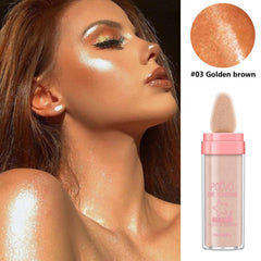 URQT Poudre de Fée clavicule, décolleté lumineux.