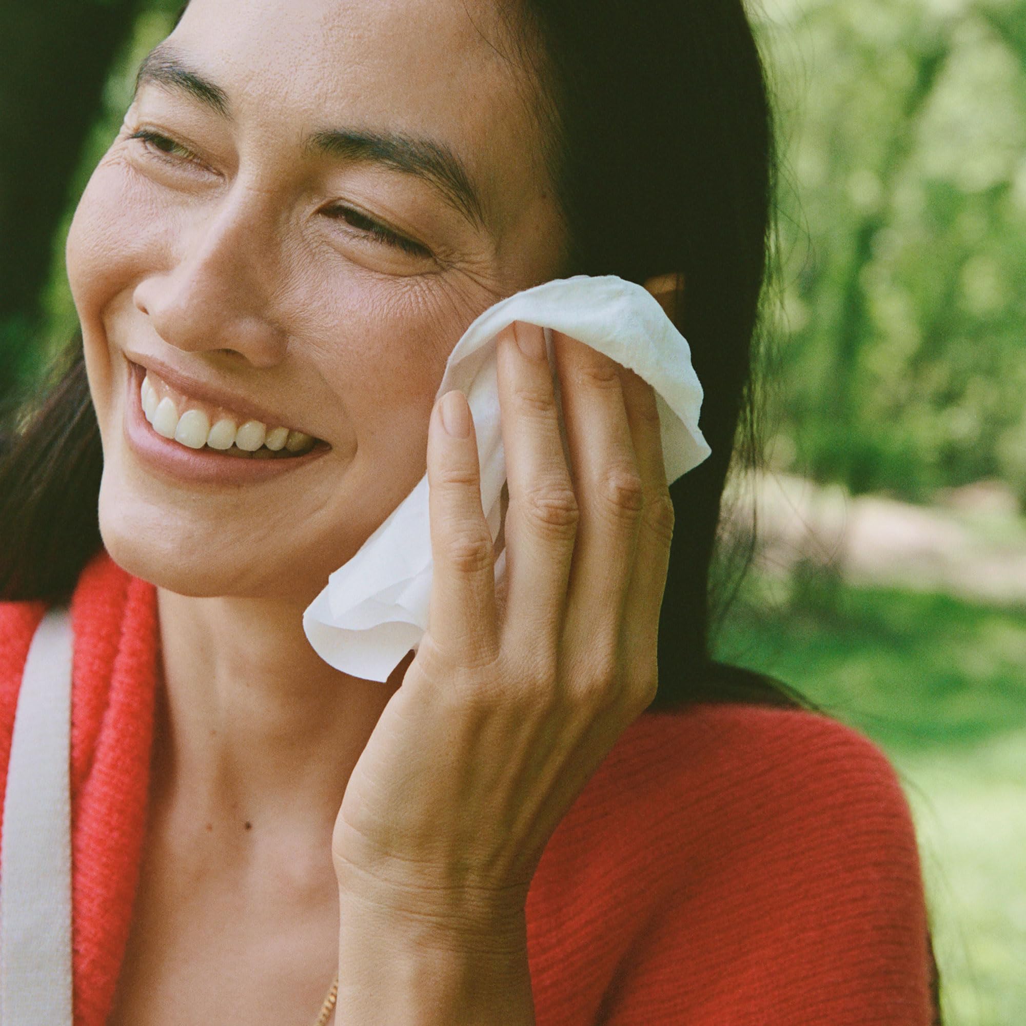 Ursa Major lingettes visage sève de bouleau tonique pour l'éclat naturel.