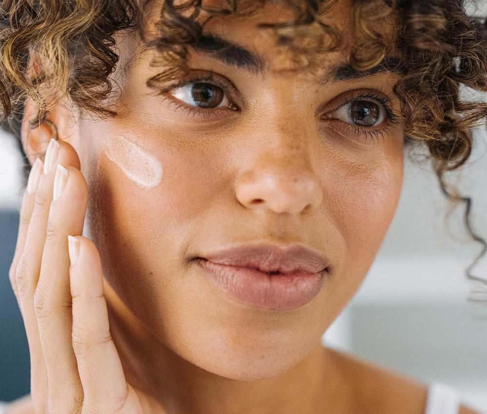 Ursa Major Lunar Bloom Serum - ingrédients forestiers pour nourrir et revitaliser la peau.