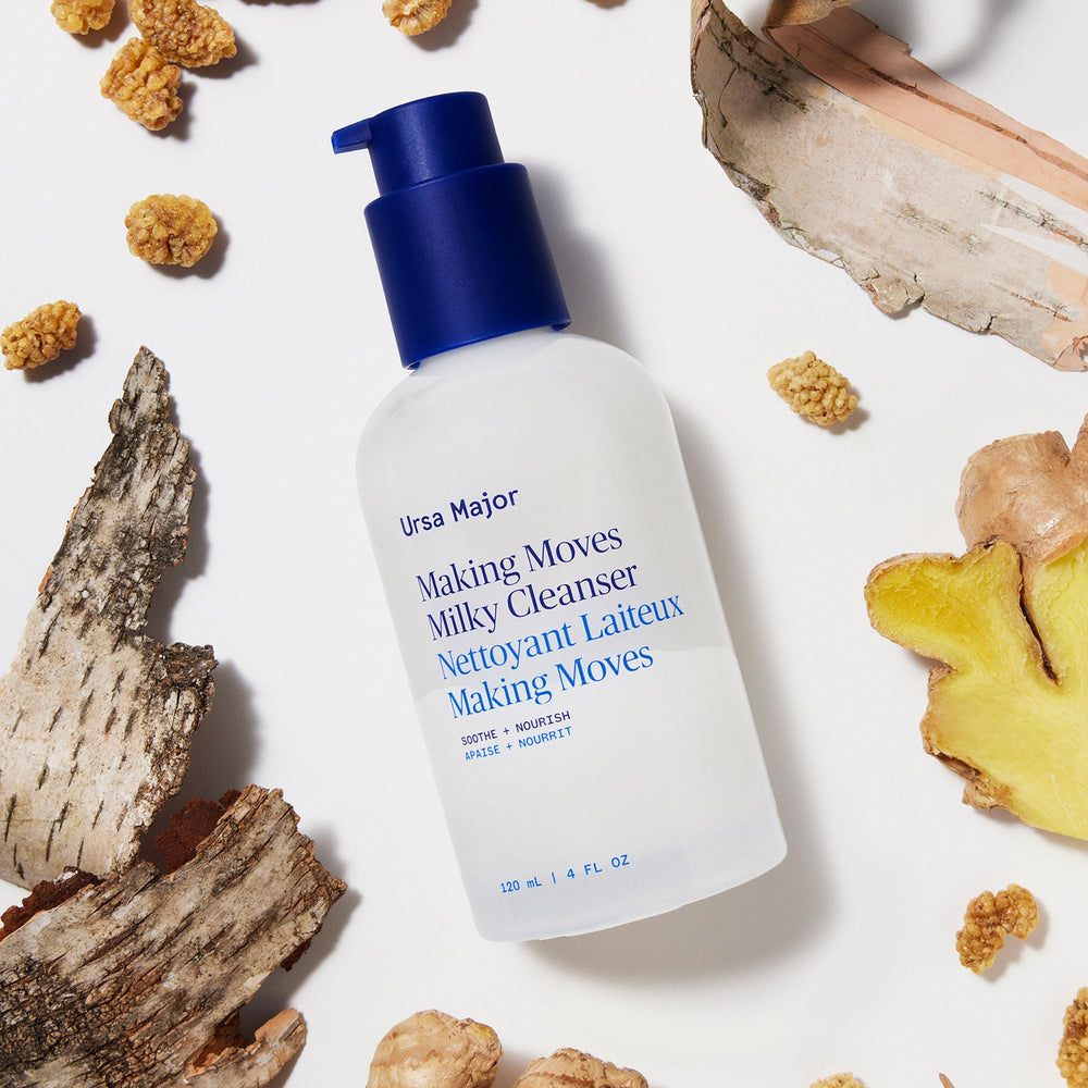 Ursa Major Making Moves Milky Cleanser — sans pétrochimiques, vegan et cruelty-free.