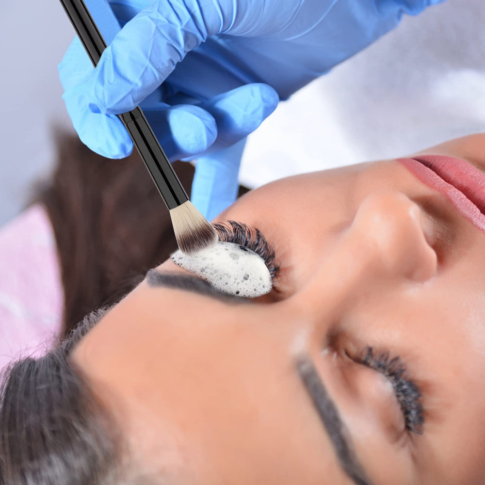 Brosse Urtlia pour nettoyer les extensions de cils en douceur et efficacité