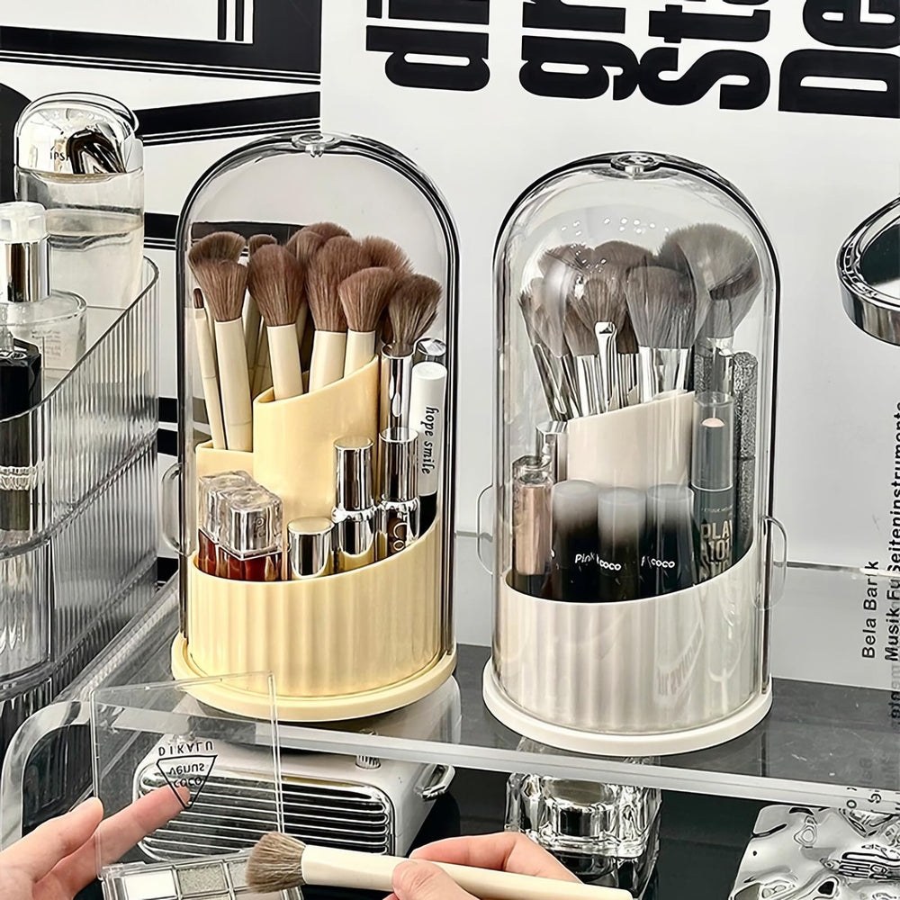 Capacité adaptée pour plusieurs pinceaux et accessoires.