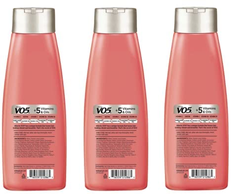 V05 shampoing volume : étiquette visible, suggérant hydratation et entretien quotidien.