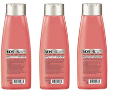 V05 shampoing volume : étiquette visible, suggérant hydratation et entretien quotidien.