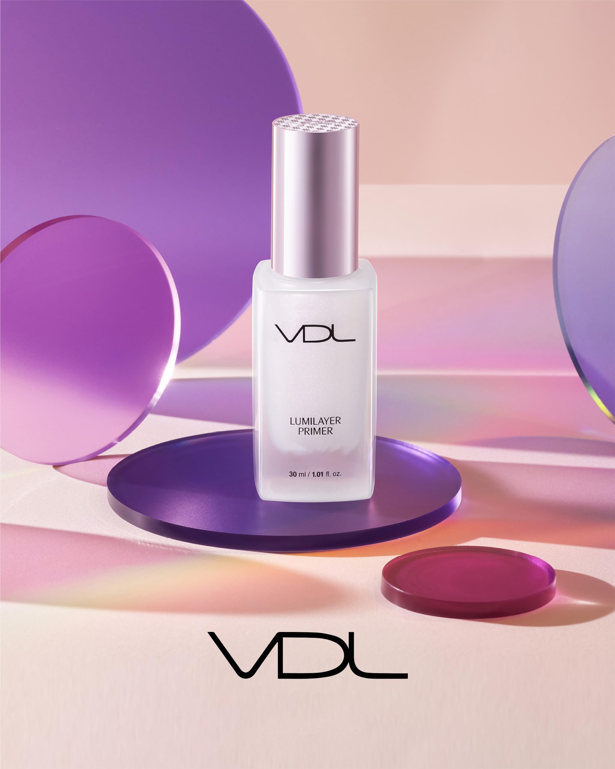 VDL Lumilayer Primer – application avant maquillage pour un glow naturel.