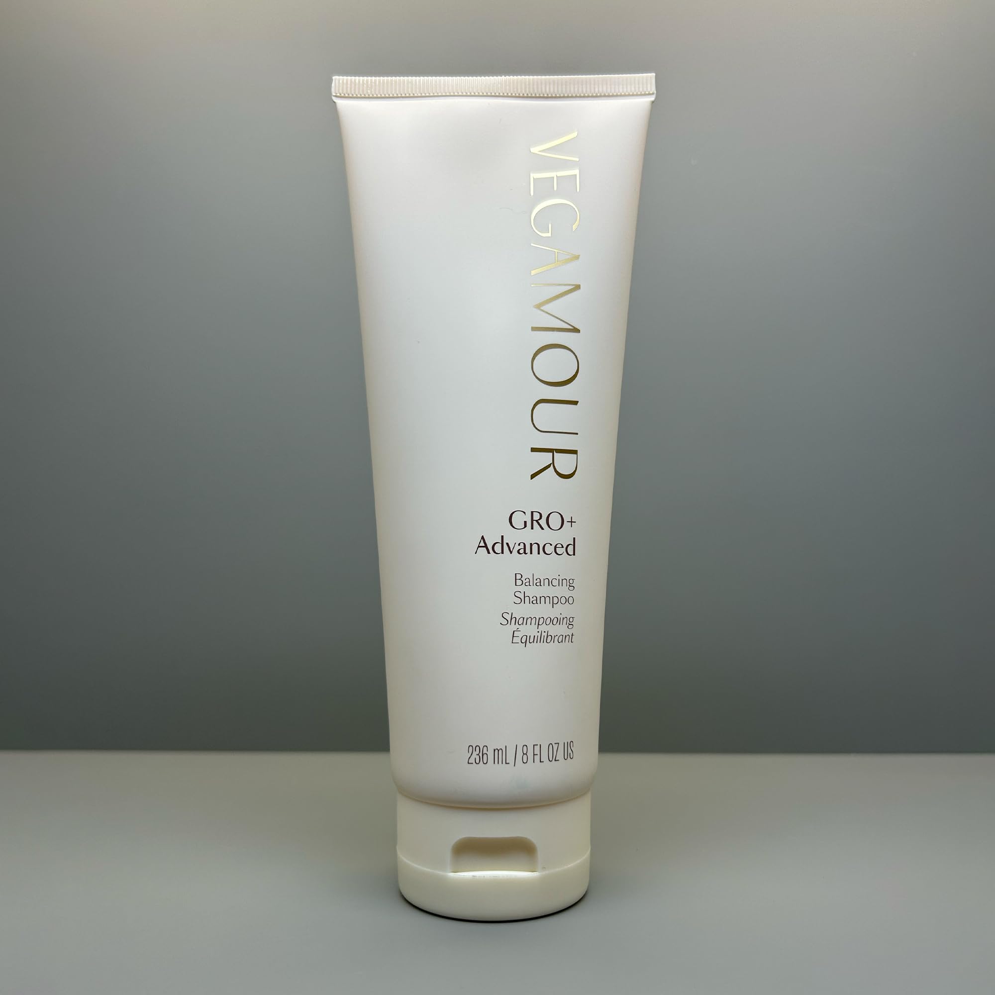 VEGAMOUR GRO+ – Emballage éthique adapté à une routine durable.